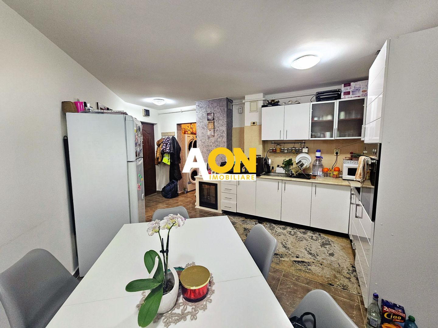 Apartament 2 camere, mobilat, utilat, et.3, Cetate, zona Stadion - OMV - Poză 2