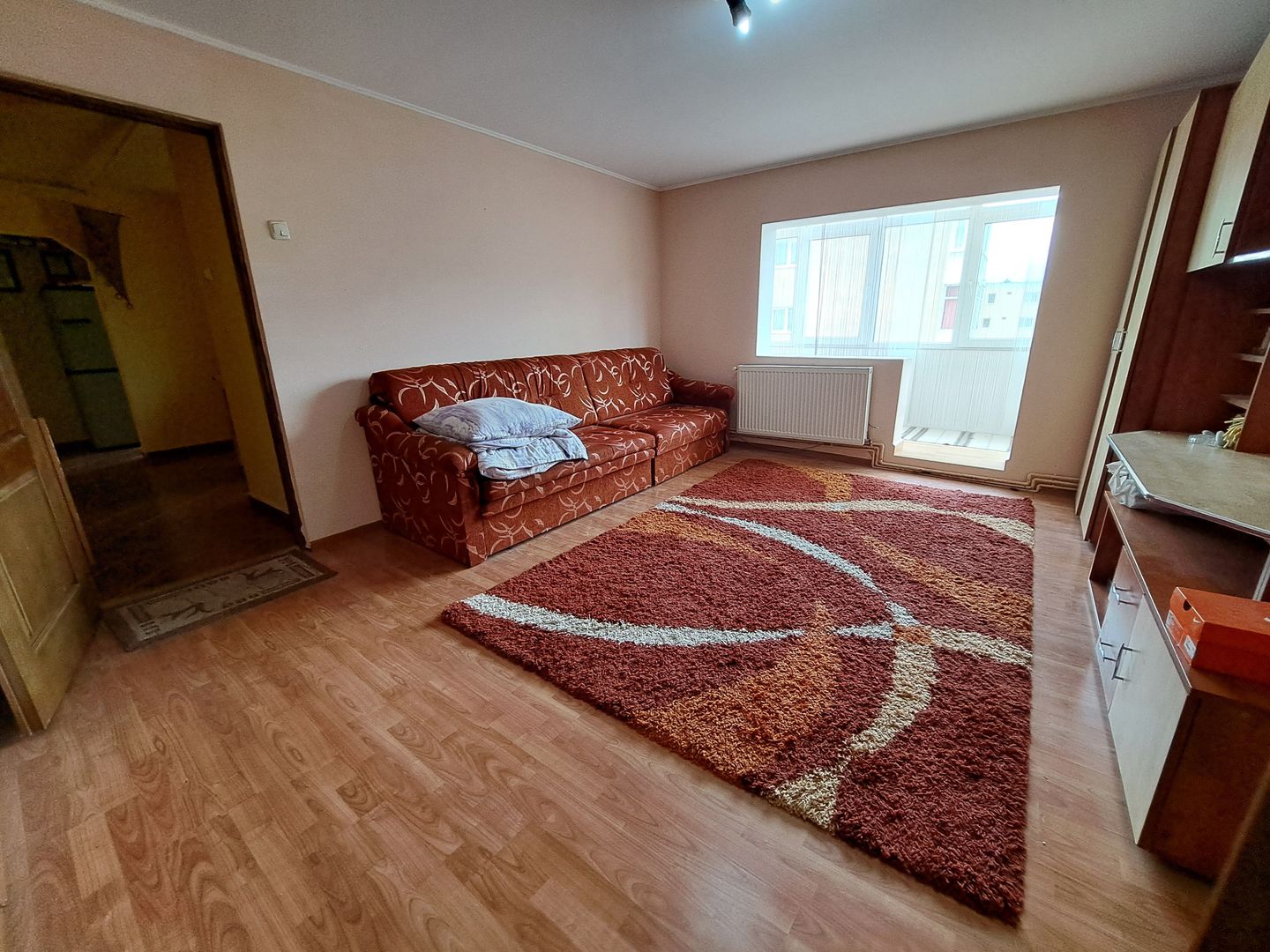 Apartament 3 camere zona centrala 66 m² - Poză 2