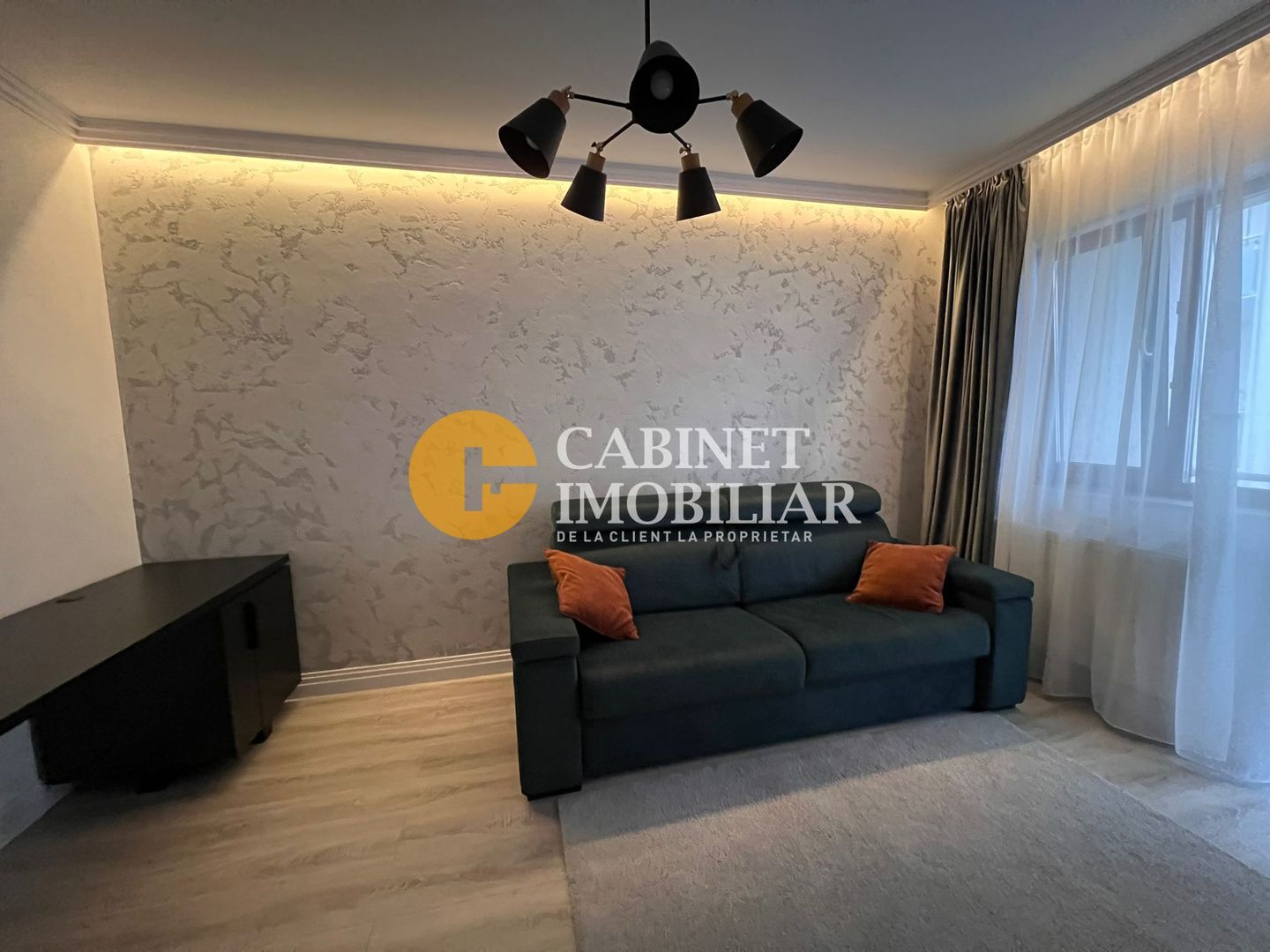 Cug- Apartament 1 Camere Decomandat - Etaj 1 + Loc De Parcare . Bloc 2024 - Poză 1