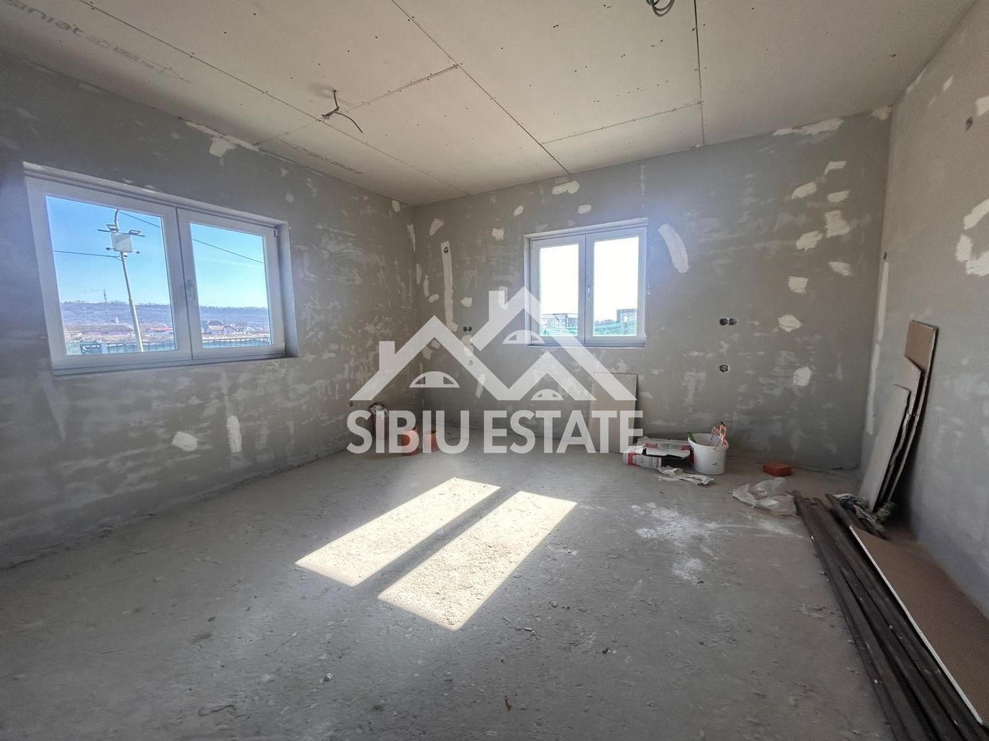 Casa duplex de vanzare 4 camere, 2 bai-s.u. 142 mp. PRET AVANTAJOS - Poză 39