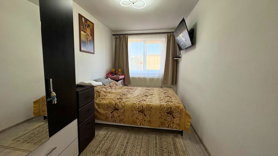 Apartament 2 camere decomandat zona Simeria (lângă piața Dolar) - Poză 4