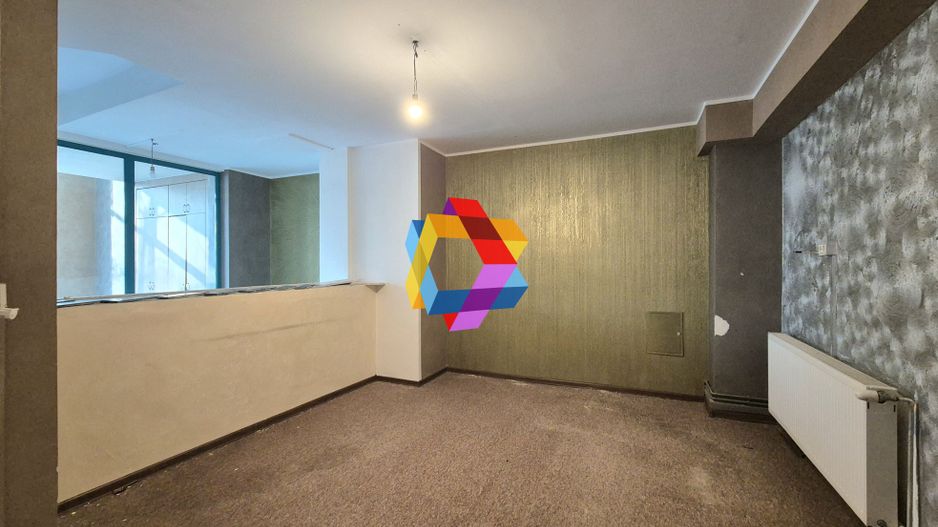 Spațiu comercial cu vad -  200 mp - Poză 4