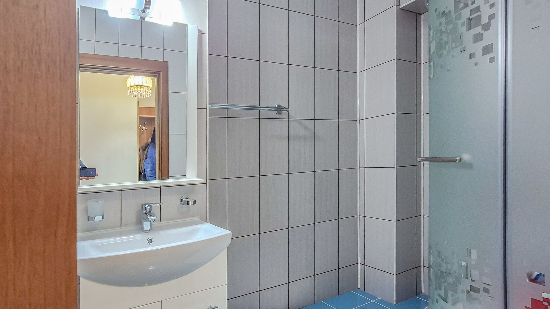 Apartament Spațios de 2 Camere | Zona Răcădău | 2 Băi | Loc de Parcare - Poză 7