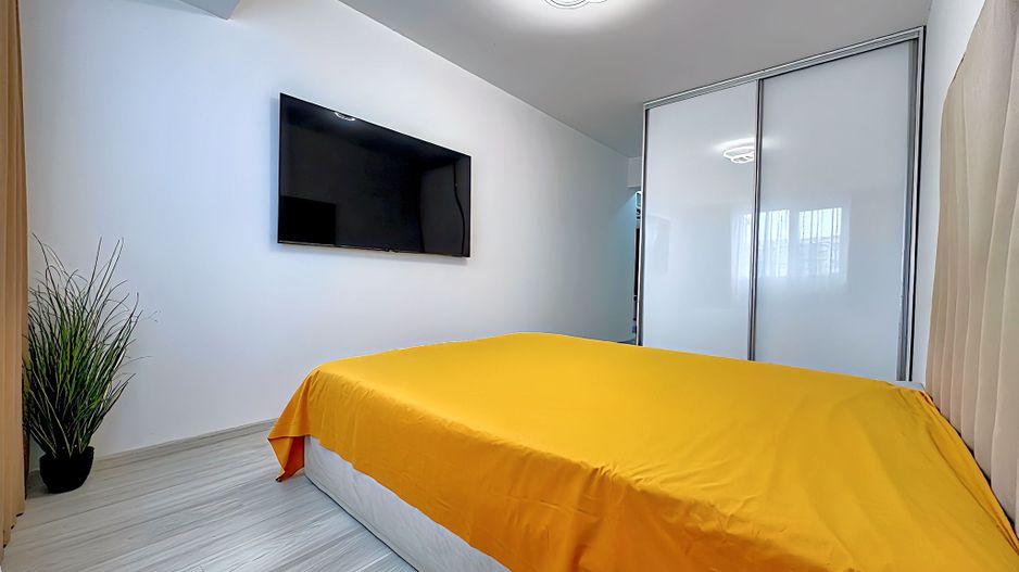 3 camere decomandat bucatarie inchisa 79mp Grand Arena parcare inclusa - Poză 2