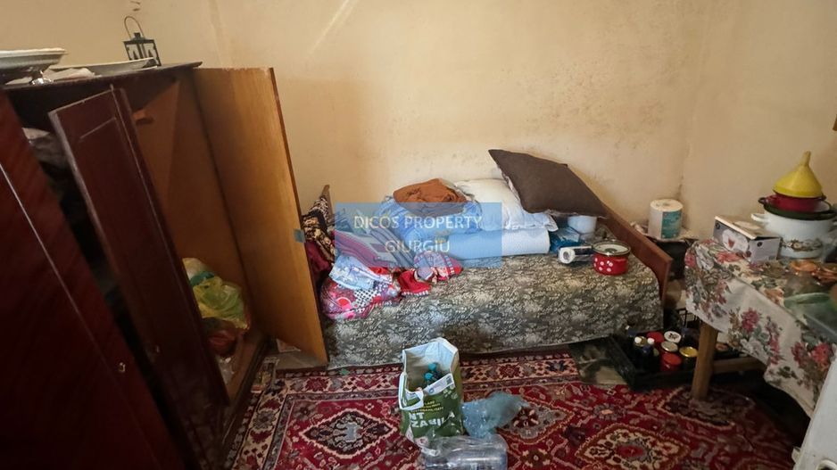 De vânzare  casă situată pe strada Mihail Sadoveanu - Poză 4