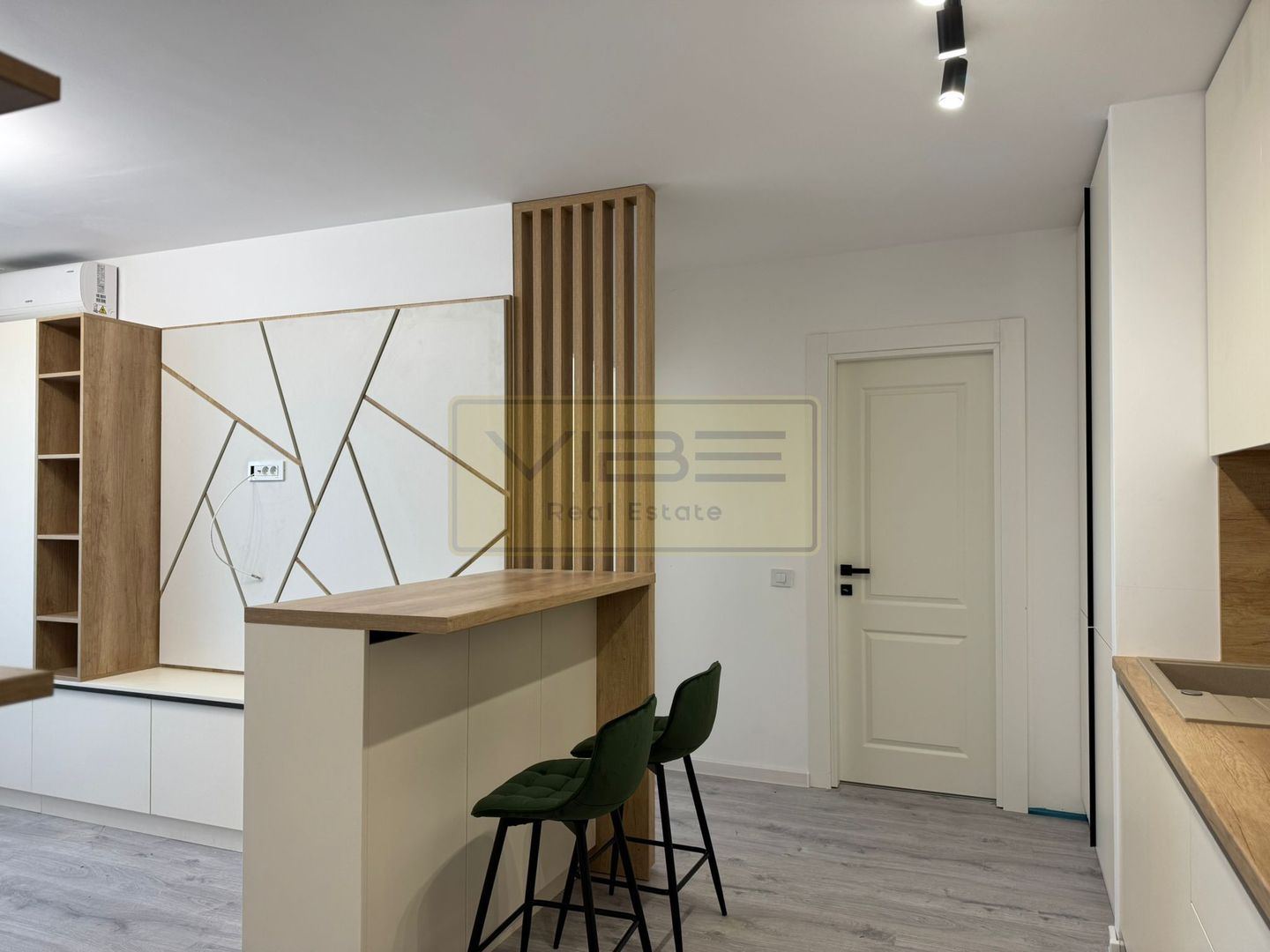 Apartament 2 camere Poitiers Towers Continental - Poză 4