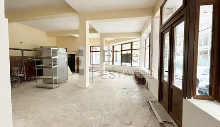Spatiu comercial 265 mp de vanzare ultracentral in Oradea
