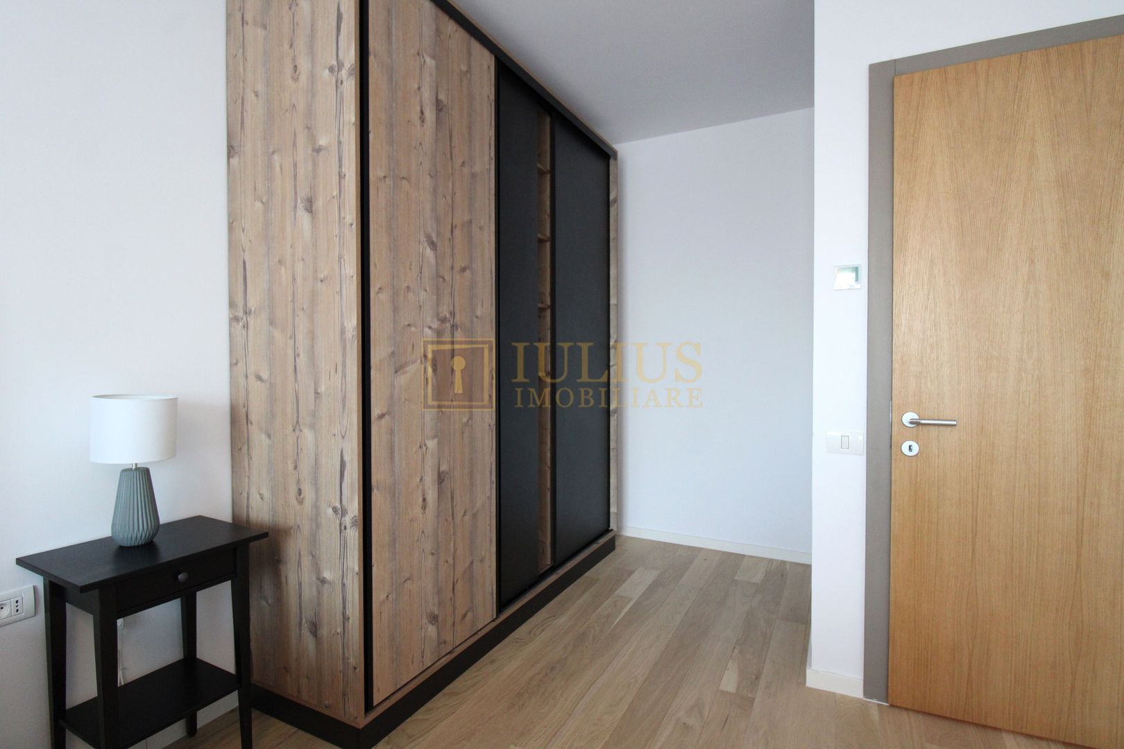 Mobilat deosebit, parcare subterana; Circumvalatiuni - Poză 12