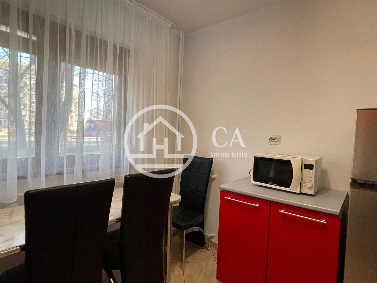 Apartament cu 3 camere de inchiriat în zona Calea Aradului, Oradea - Poză 8