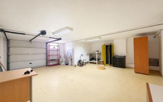 Casa de 360 mp cu sauna si garaj dublu de inchiriat in zona Buna Ziua - Poză 25