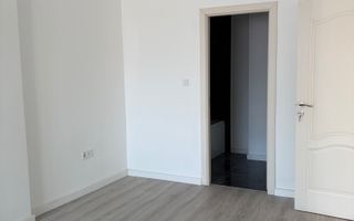 Apartament spațios | 3 camere | 2 băi | parcare | C. Baciului - Poză 4