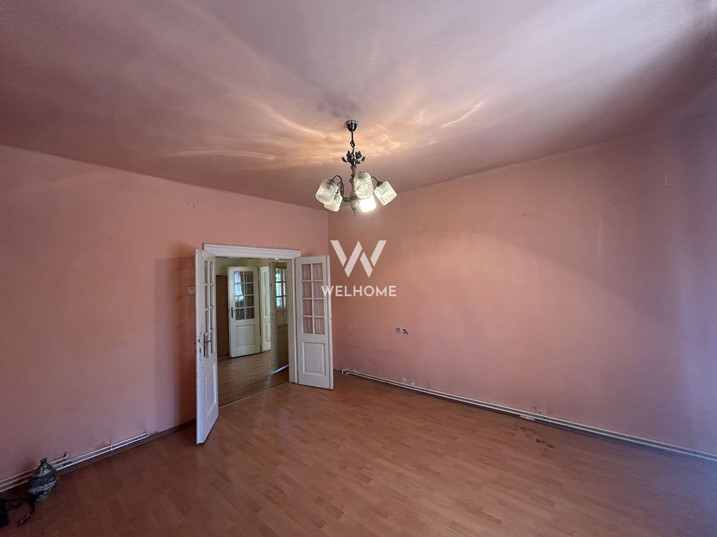 Casa in Piata Cluj, P+Demisol, curte comuna - Poză 6