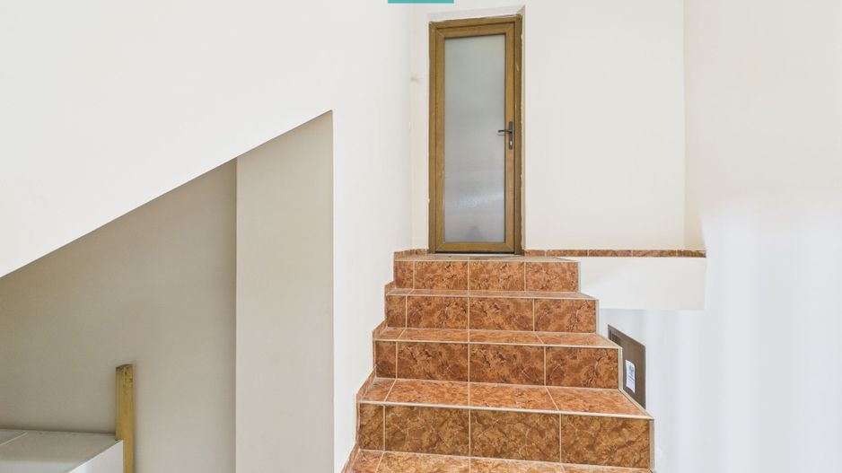 Casă  spațioasă cu 5 camere, Aradului - Poză 28