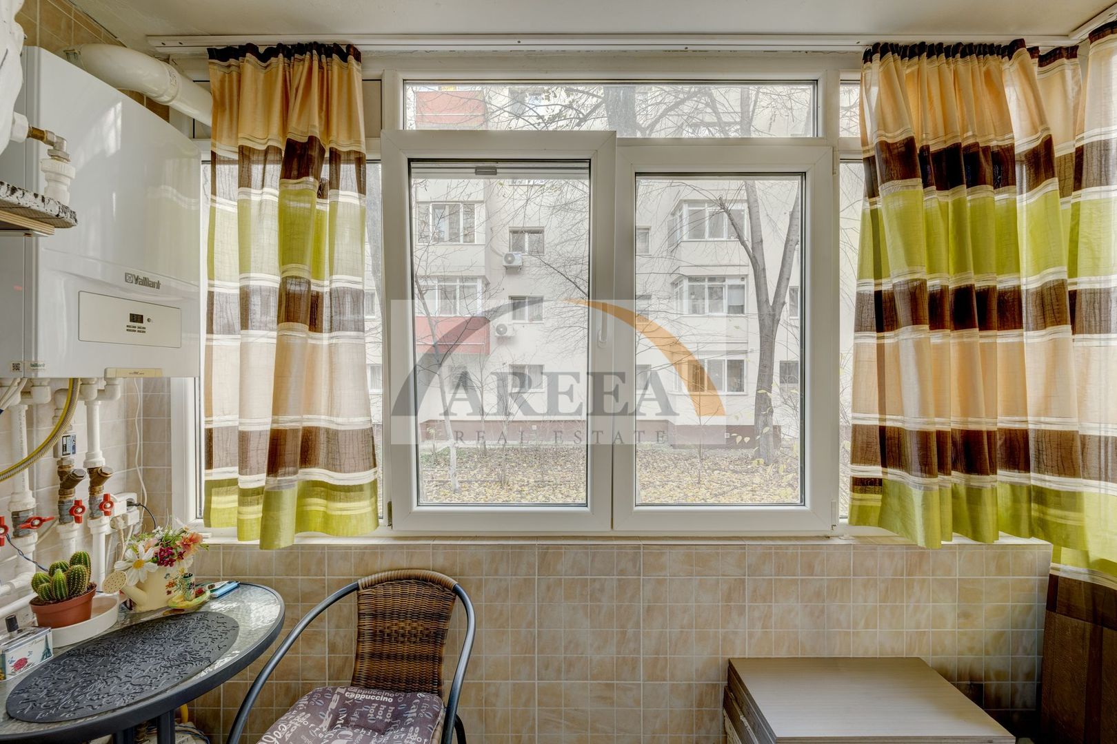 RAR SI FRUMOS - de vanzare 4 camere PREMIUM, parter/4 - Brancoveanu - Poză 19