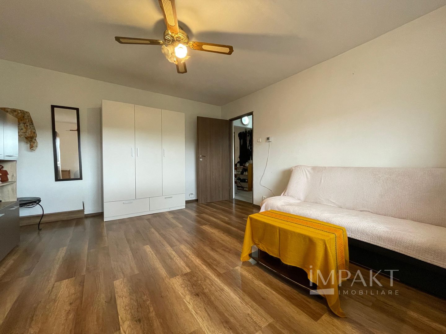 Apartament cu trei camere decomandate spre vanzare in Manastur! - Poză 2