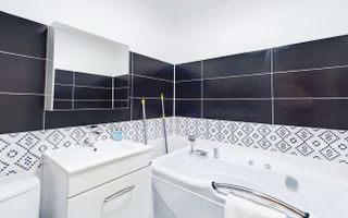 Închiriere apartament 3 camere, 80mp - Poză 7