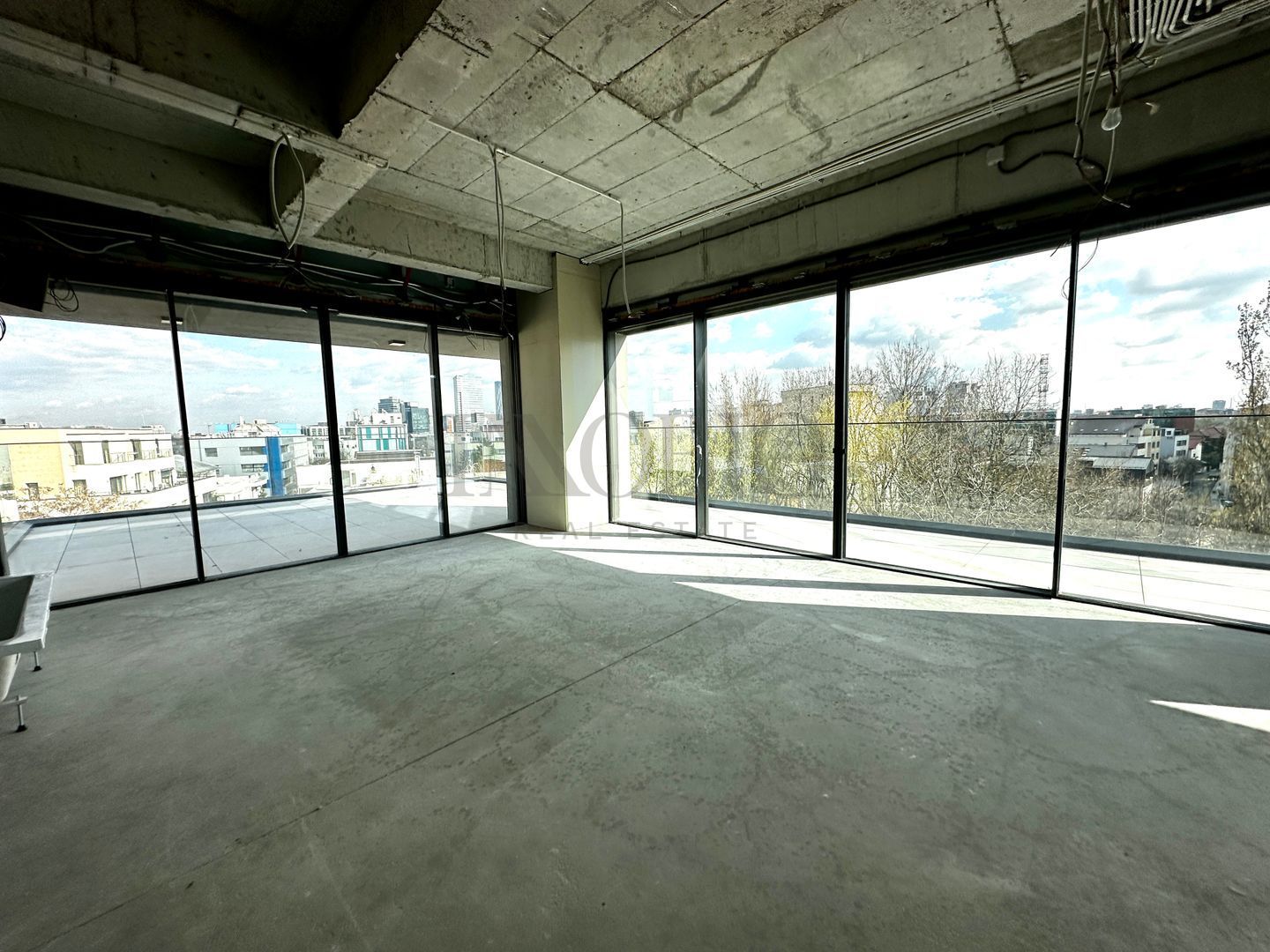 Penthouse 4 Camere - Cartierul Francez - 163 MP + Terase 108 MP - Poză 3