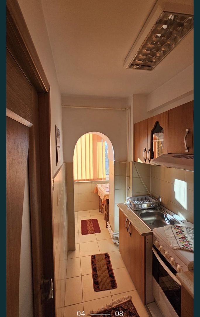 Vand garsoniera luminoasa in zona City Park Renovata, mobilata/utilata - Poză 4