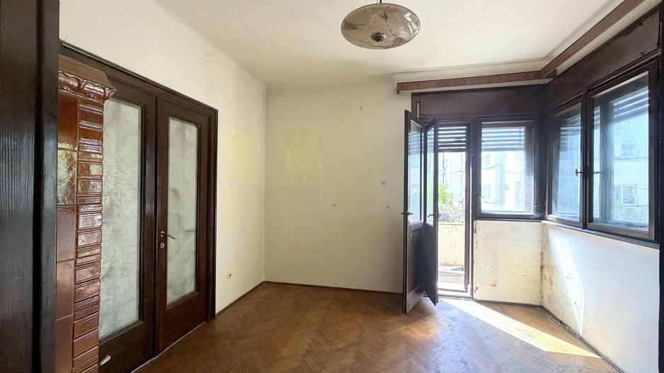 Apartament rar in vilă interbelică | pivniță și mansardă | acces separat - Poză 3