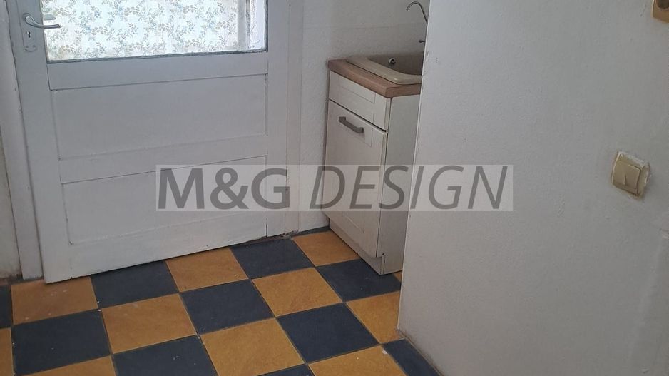 Garsoniera la curte comuna zona Traian - Poză 5