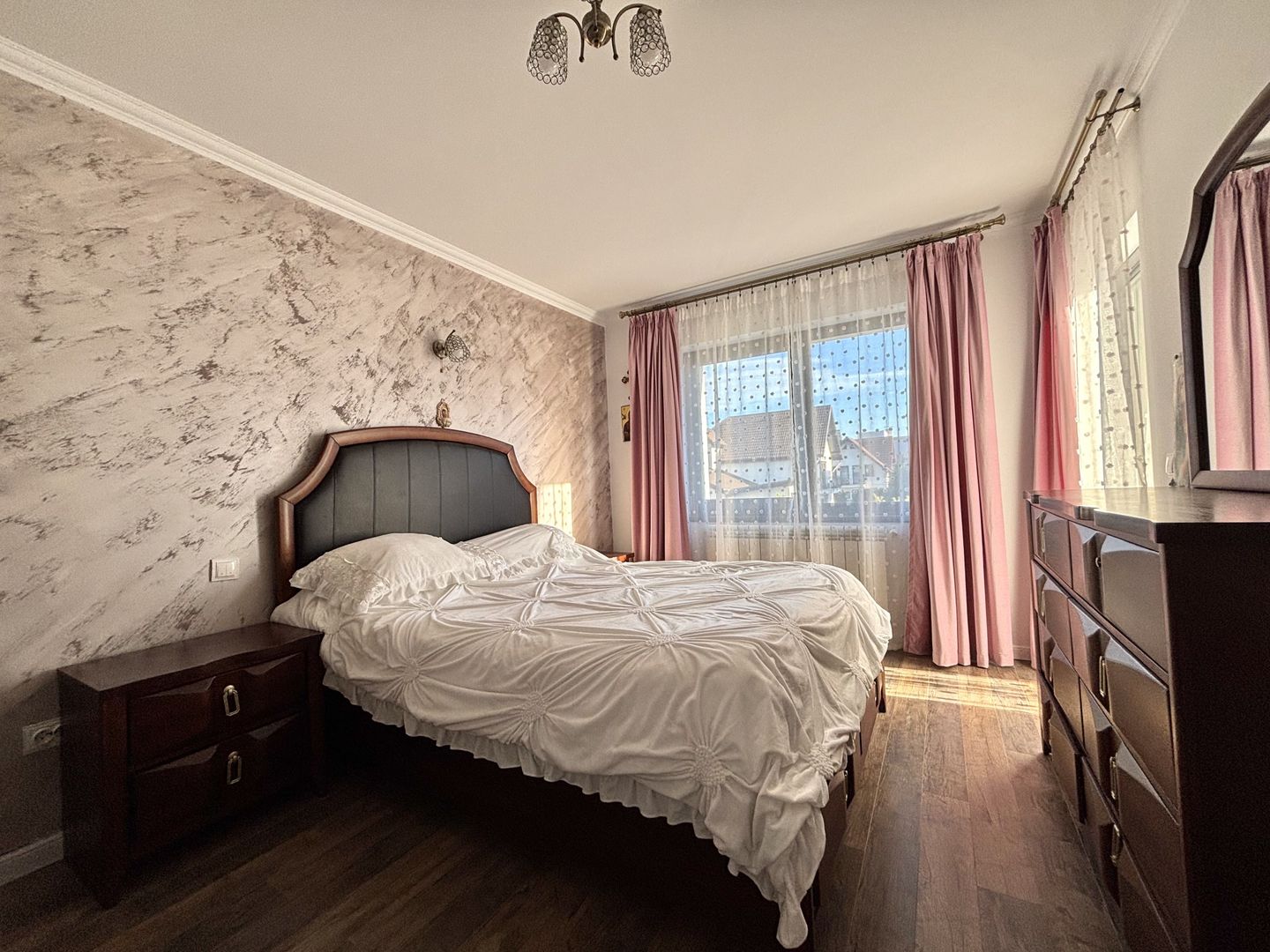 Casa INDIVIDUALA 6 camere, curte superba - zona Brana, Selimbar - Poză 9