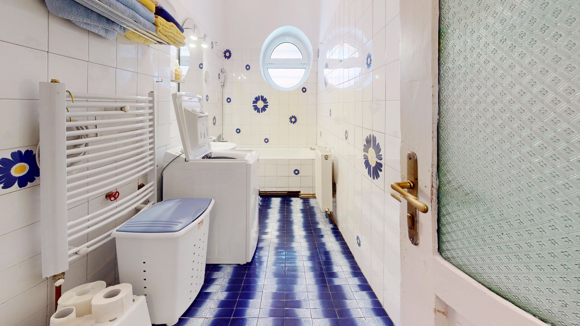 Apartament in casa si garaj in zona spitalul militar-Brasov - Poză 20