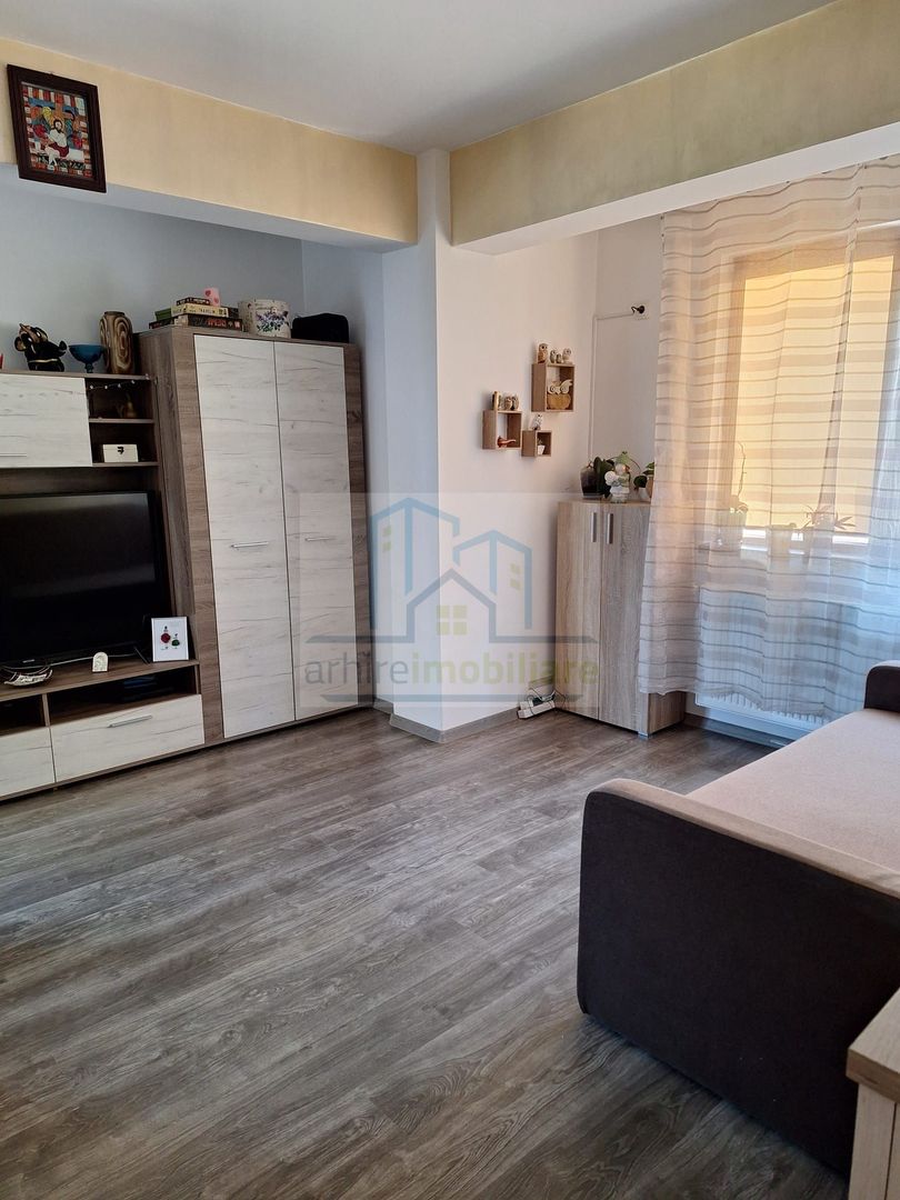 Apartament 2 camere Etj1, decomandat, loc de parcare Inclus in pret - Poză 2