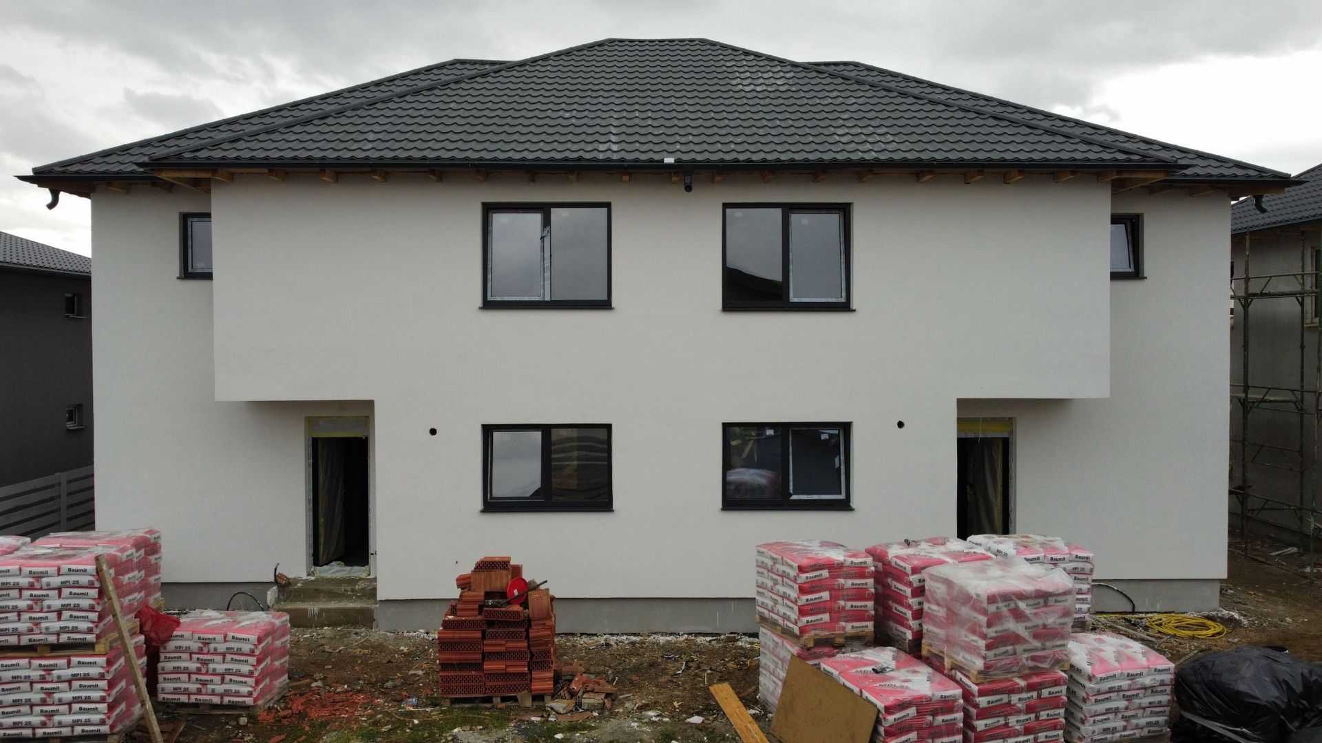 DE VÂNZARE – DUPLEX MODERN ÎN CARTIERUL IZVOR - Poză 2