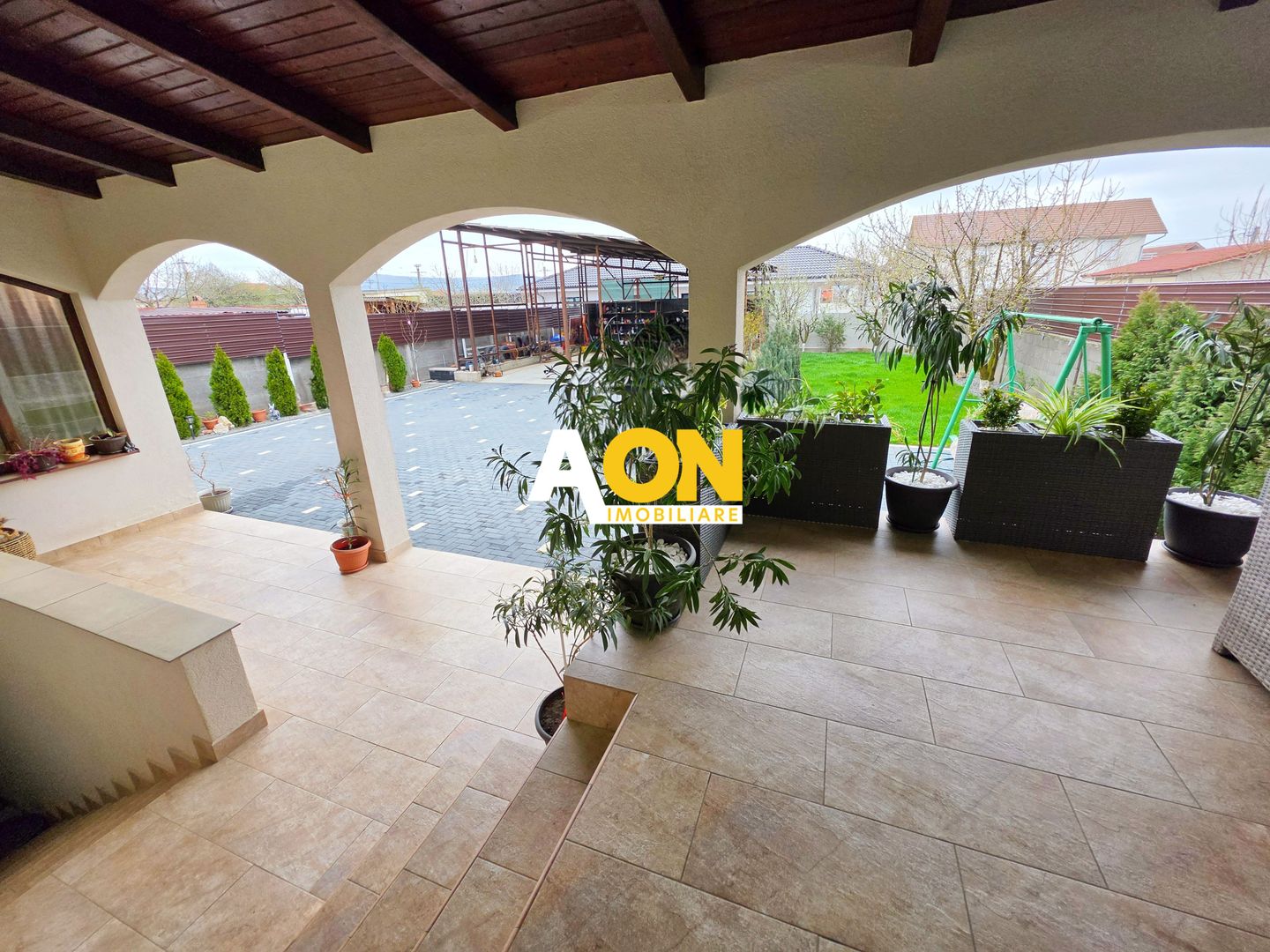 Casă 6 camere, S+P+M, mobilată, utilată, 605 mp teren, Micesti - Poză 9