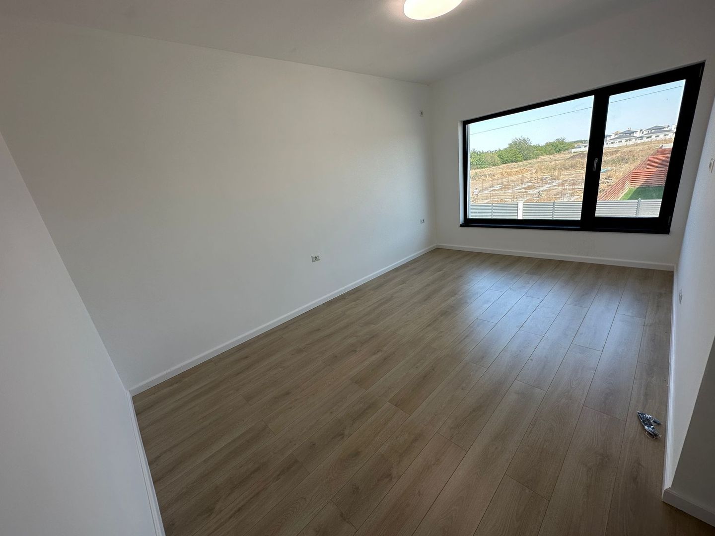 O oază de liniște și eleganță contemporană în inima Tunariului - Poză 15