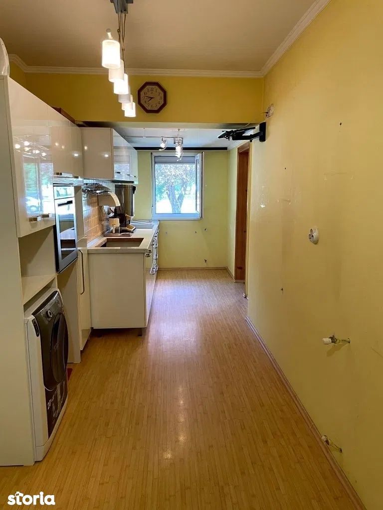 Ag. EUROPA vinde ap. 4 cam. in Carei, renovat, decomandat, la parter. - Poză 1