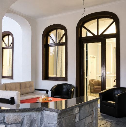 Pensiune Busteni, 14 camere, teren 900 mp, zona Libertatii, Acceptam Rate - Poză 2