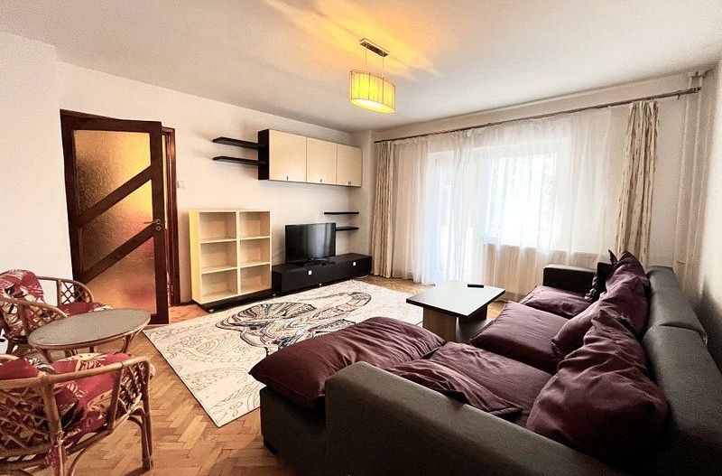 Un apartament spațios cu 3 camere, et. 1, in zona Girocului - Vladeasa - Poză 1