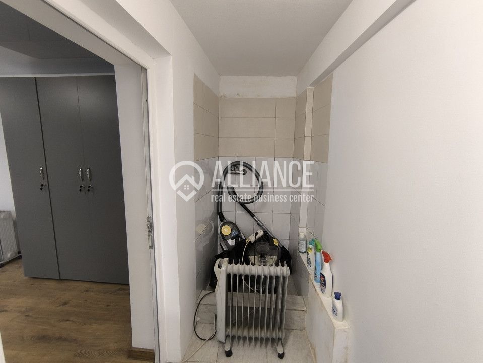 BRATIANU 2 COCOSI(COD03) - Casa si curte cu utilitati incluse ! - Poză 8