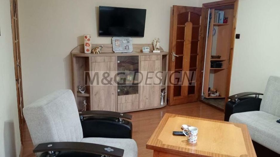 Apartament 3 camere Dacia cu centrala - Poză 2
