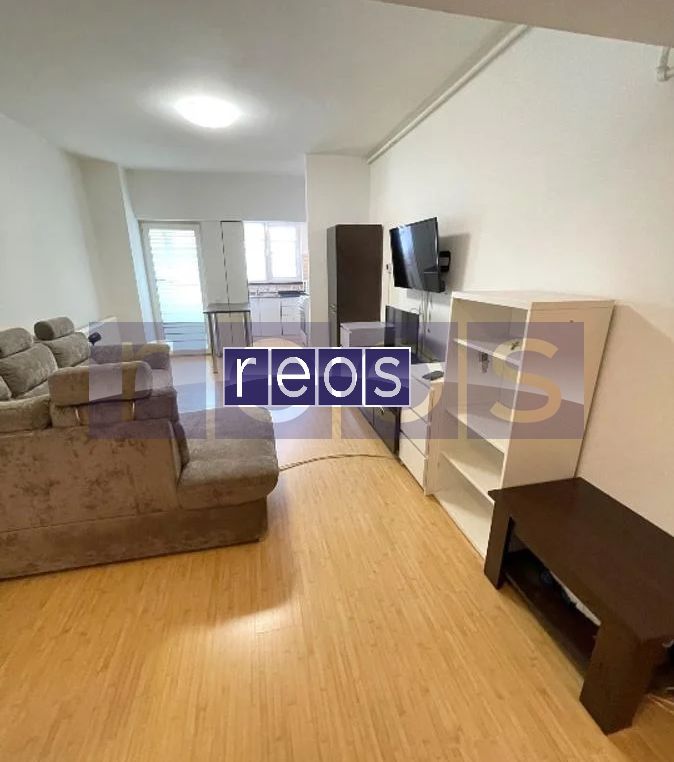 DE VANZARE GARSONIERA 36 MP PRELUNGIREA GHENCEA -VALEA OLTULUI PARCARE - Poză 2