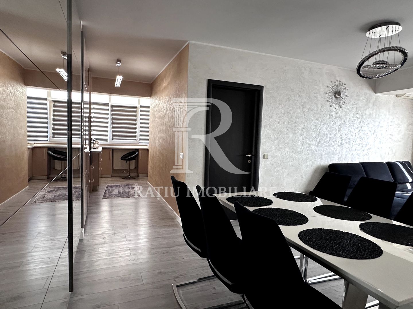 Apartament cu 3 camere | Nufărul Plaza | Vedere panoramică | Oradea - Poză 4