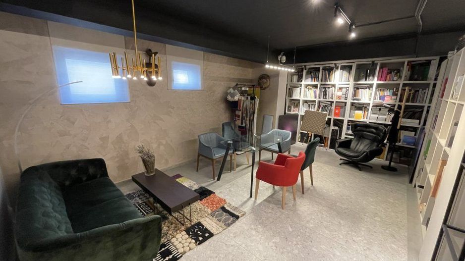 Duplex 3 camere amenajat birou/showroom, cu parcare inclusa - Poză 3