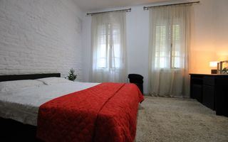 La casa, zona linistita, str Odobescu; camere spatioase. - Poză 7