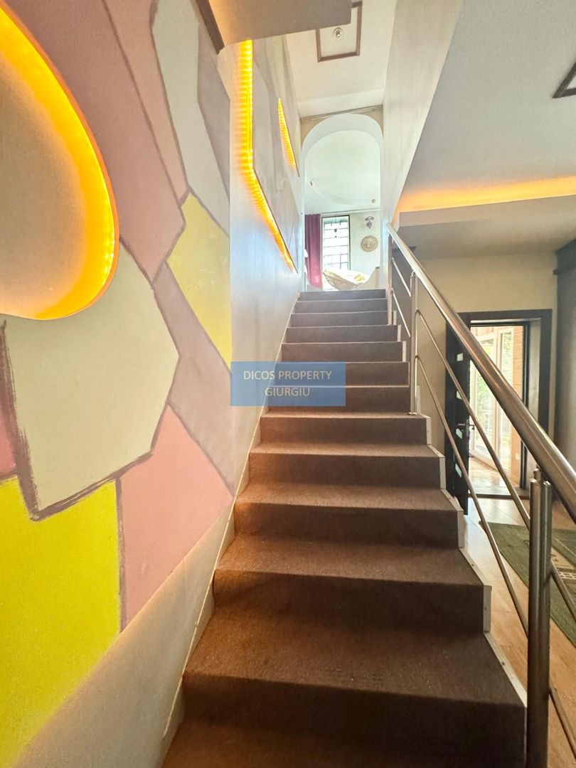 Casă de vânzare pe strada Tudor Vladimirescu - Poză 8