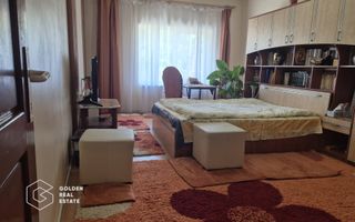 Casa spatiosa cu 5 camere, garaj si gradina, zona Gradiste - Poză 16