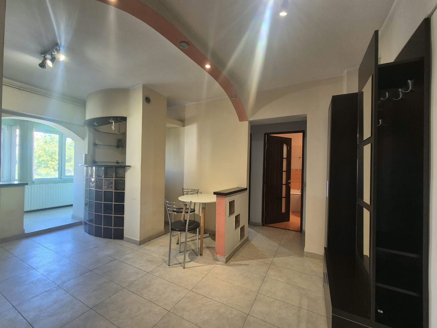 Centru Civic, 2 camere cu loc de parcare, ideal si pentru studenti - Poză 14