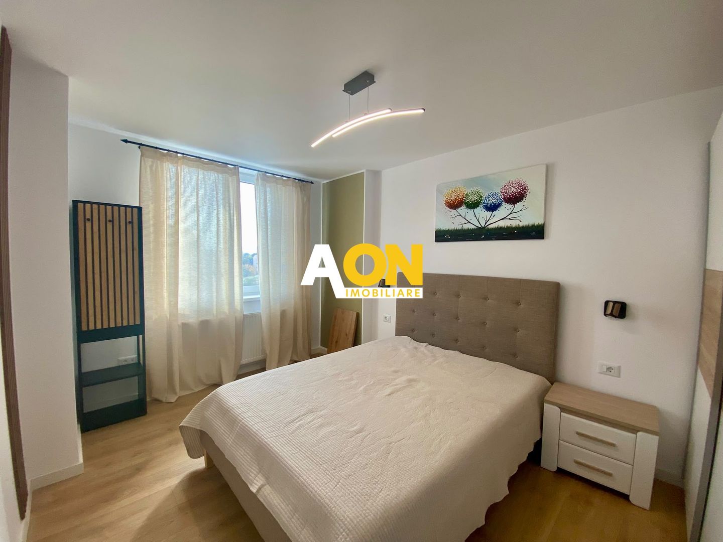 Apartament 2 Camere, Bloc Nou, Loc de Parcare - Poză 1