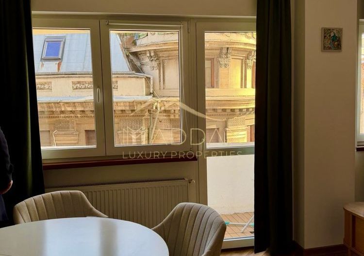 Apartament de inchiriat in bloc interbelic - Poză 1