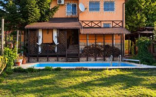 CASĂ CU PISCINĂ, SAUNĂ ȘI VEDERE PANORAMICĂ – TOHATIN - Poză 2