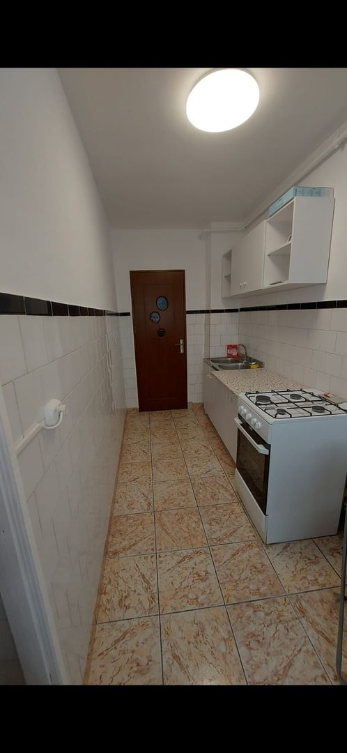 Garsonieră de închiriat parc milia Câmpina Ultracentral 42 mp - Poză 8