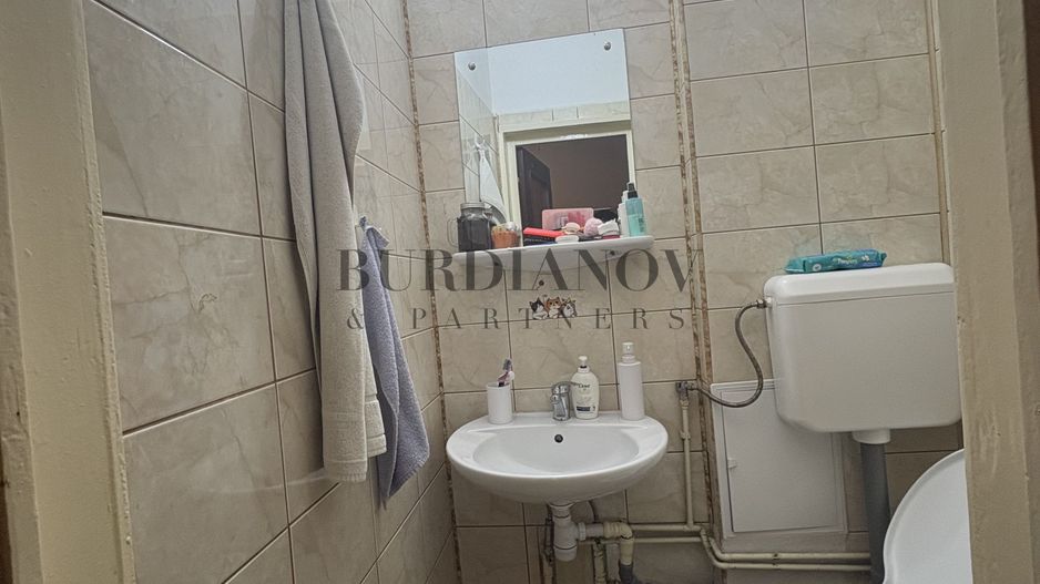 Apartament cu 3 camere - Centrala termica - Rahova - Calea Ferentari 8 - Poză 9