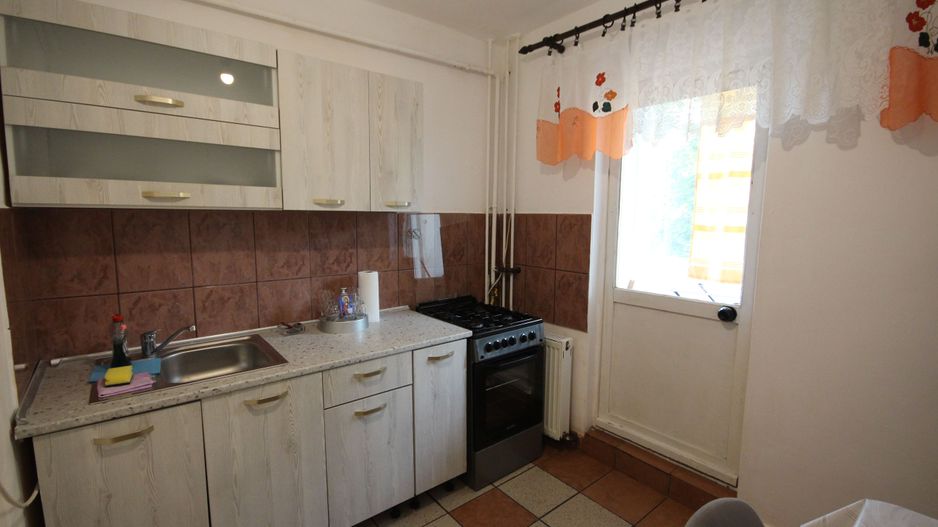 Decomandat in zona Girocului - Poză 2