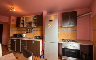 Apartament cu 2 camere decomandat , etaj intermediar , zona Big! - Poză 8