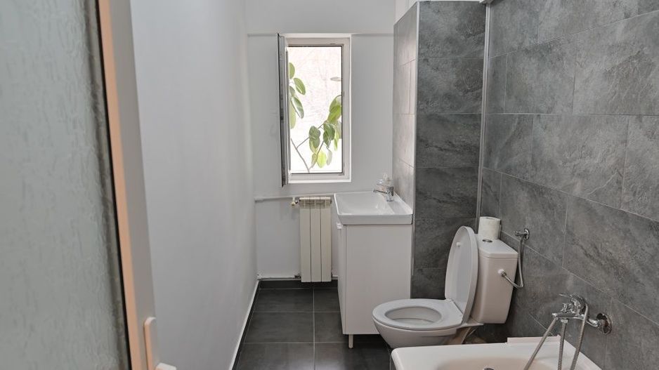 Vanzare Apartament 2 Camere Stradal Bd.Decebal - Rond Alba Iulia - Poză 4